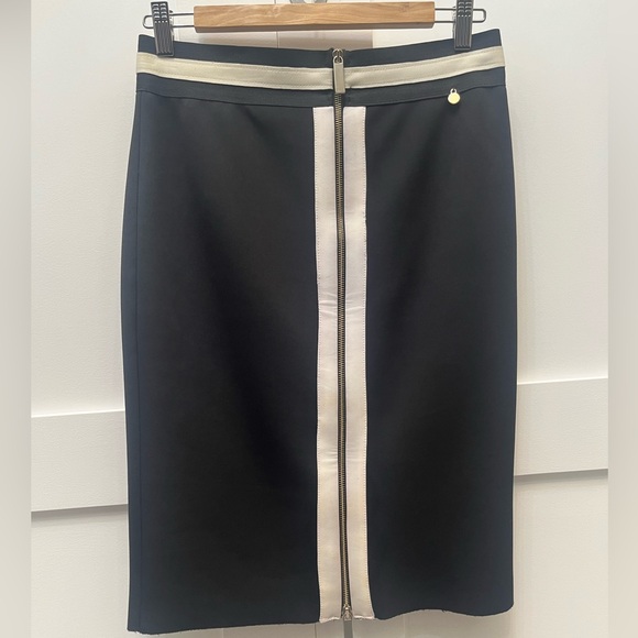 Rinascimento pencil skirt - Picture 1 of 4